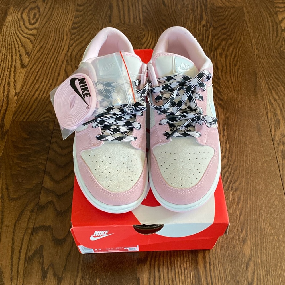Nike Dunk Low LX pink foam size 10wms/8.5mens